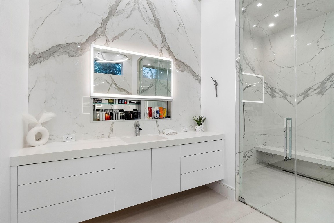 Pine tree Estates - Residential