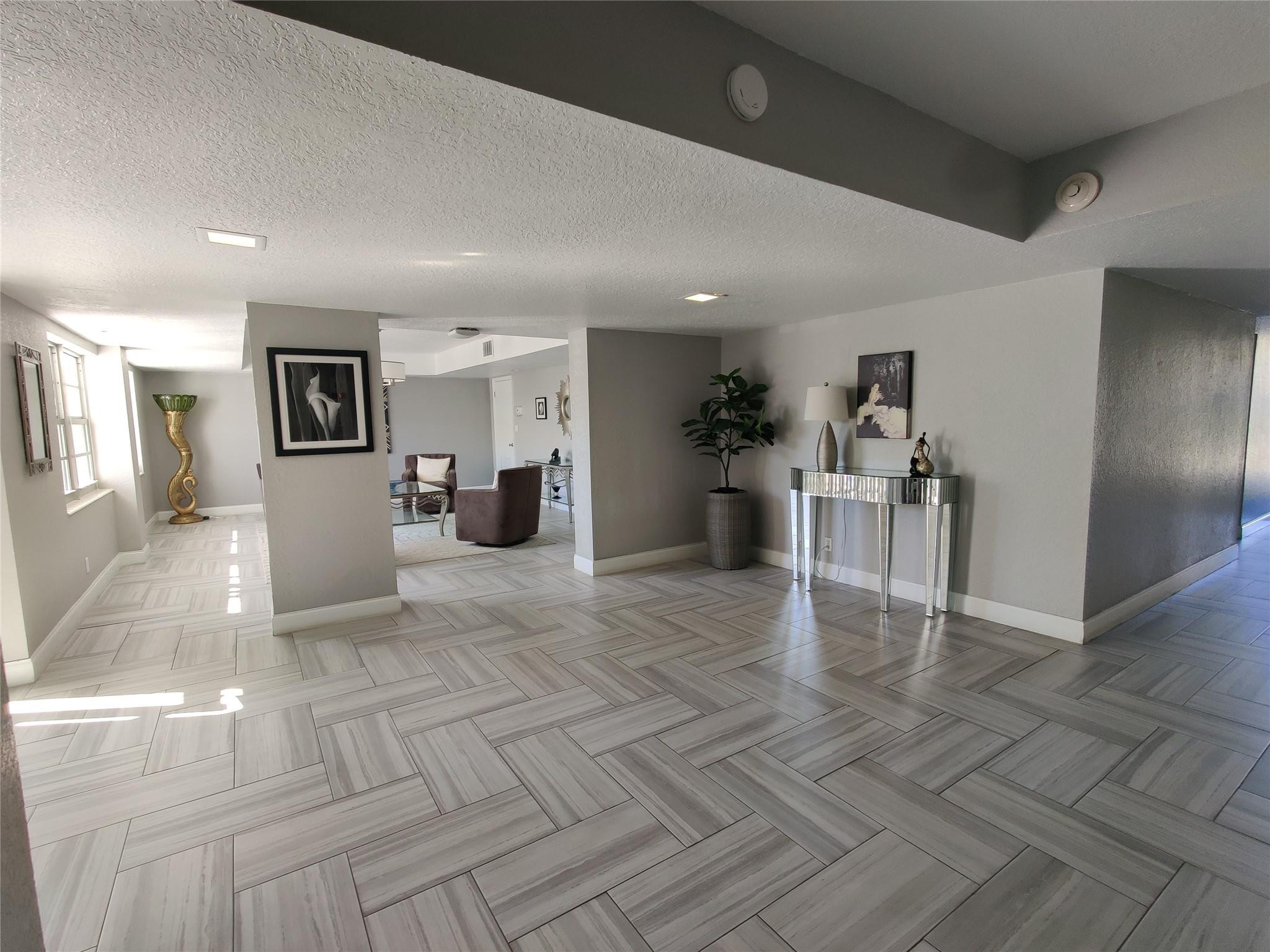 Ridgeview Towers Condo - Residential