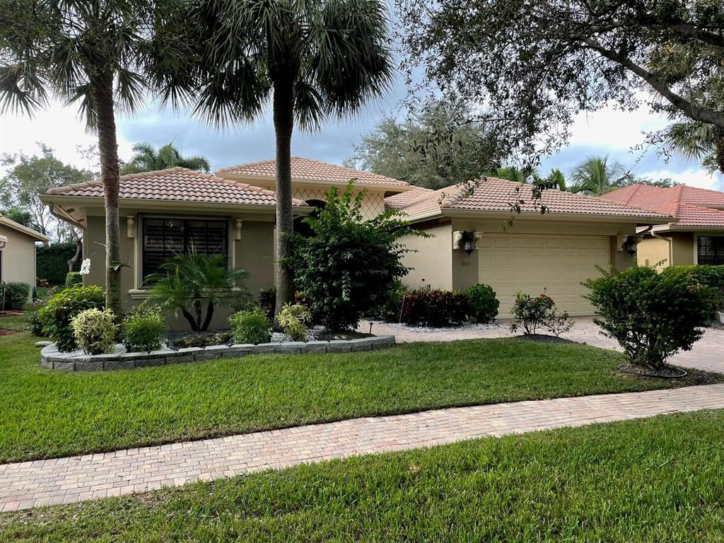 Photo of 7723 Via Grande, Boynton Beach, FL 33437 (MLS # R10759900)