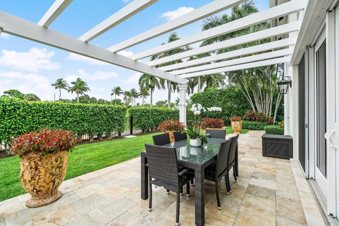 ROYAL PALM YACHT & COUNTRY CLUB - Residential