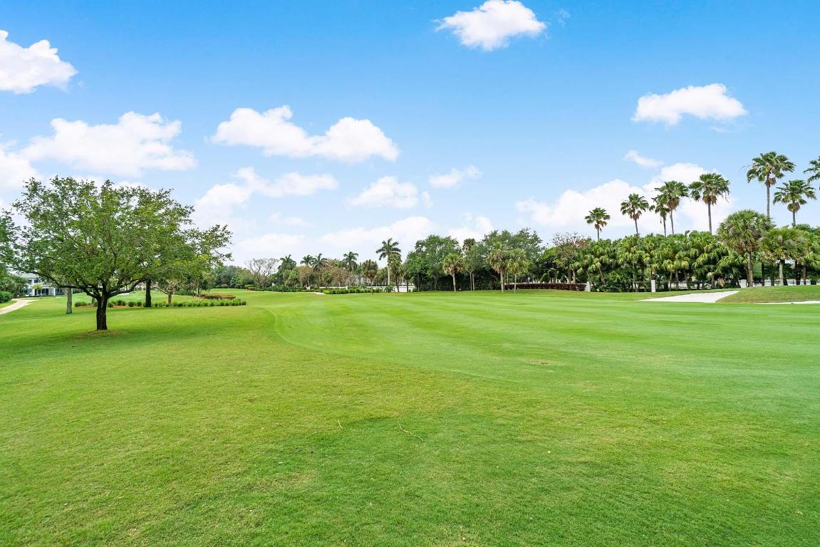 ROYAL PALM YACHT & COUNTRY CLUB - Residential