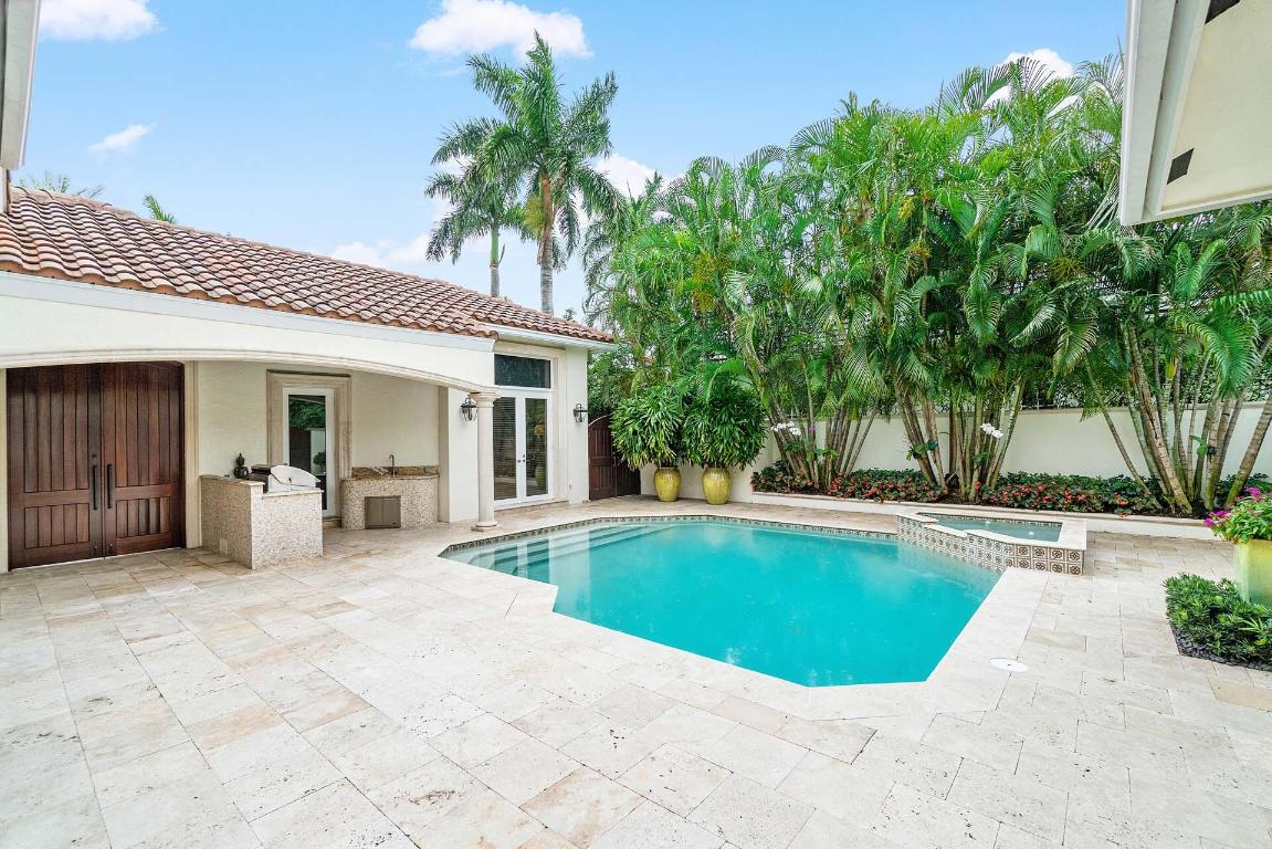 ROYAL PALM YACHT & COUNTRY CLUB - Residential