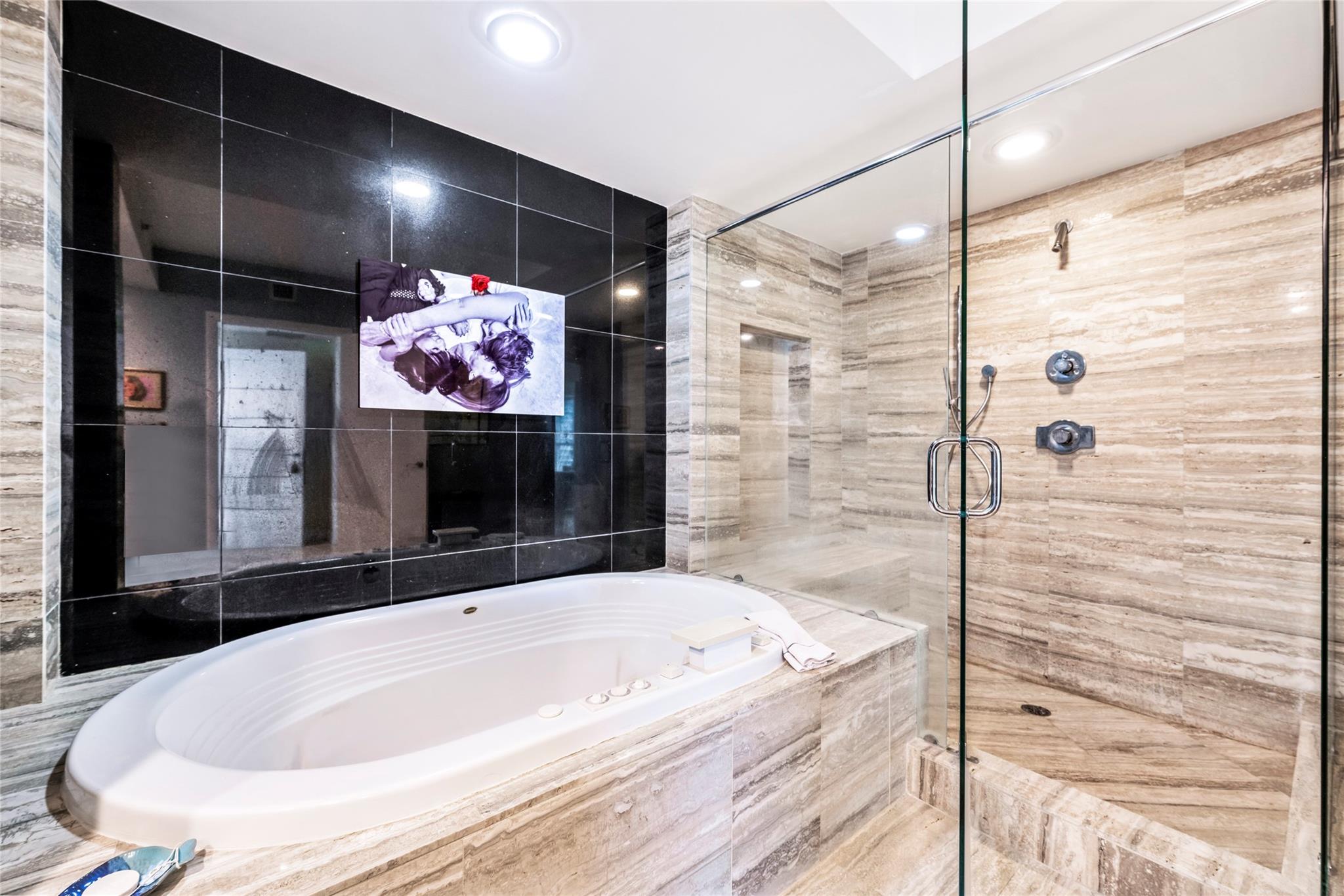 Las Olas Beach Club - Residential