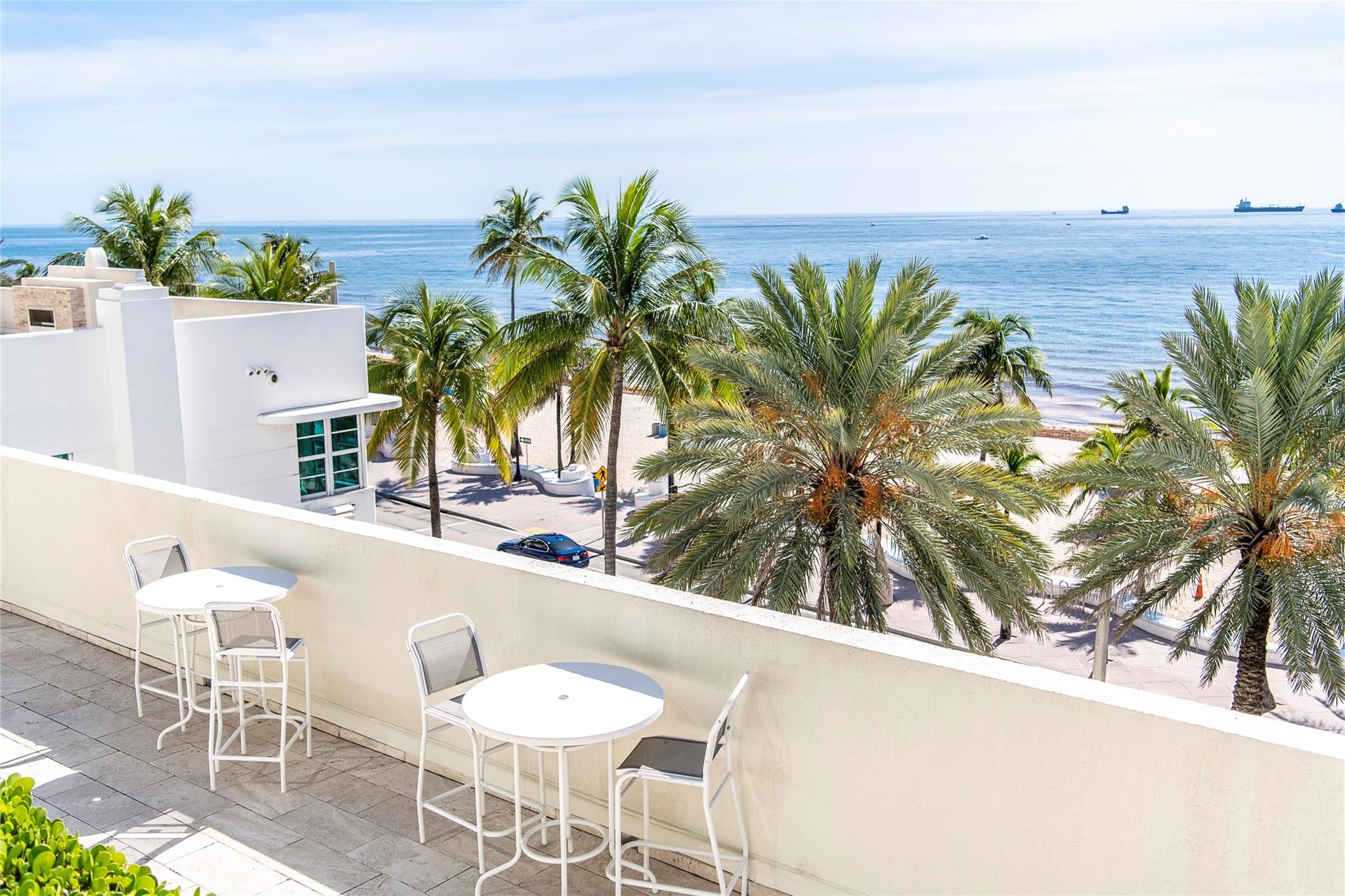 Las Olas Beach Club - Residential