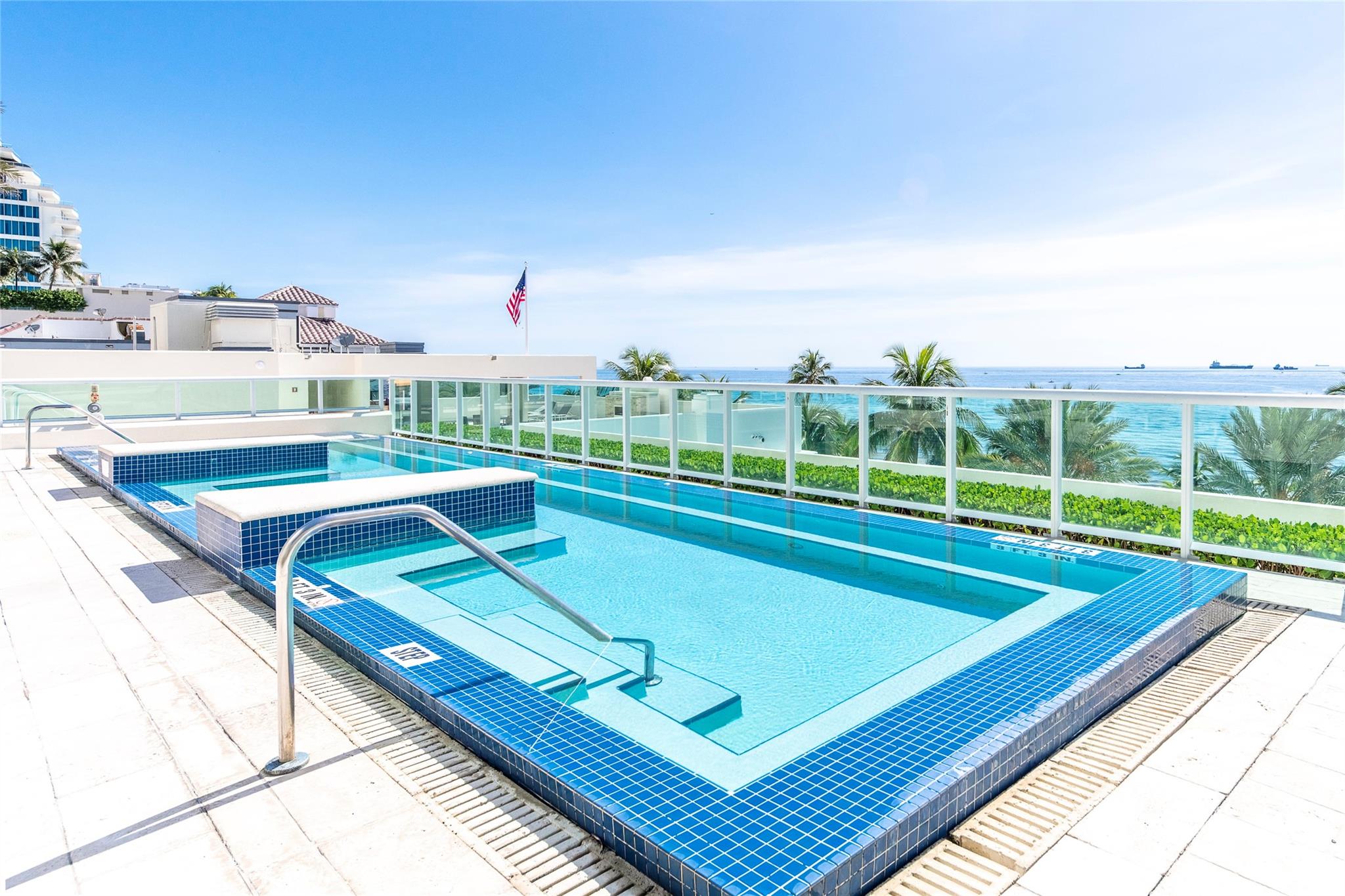 Las Olas Beach Club - Residential