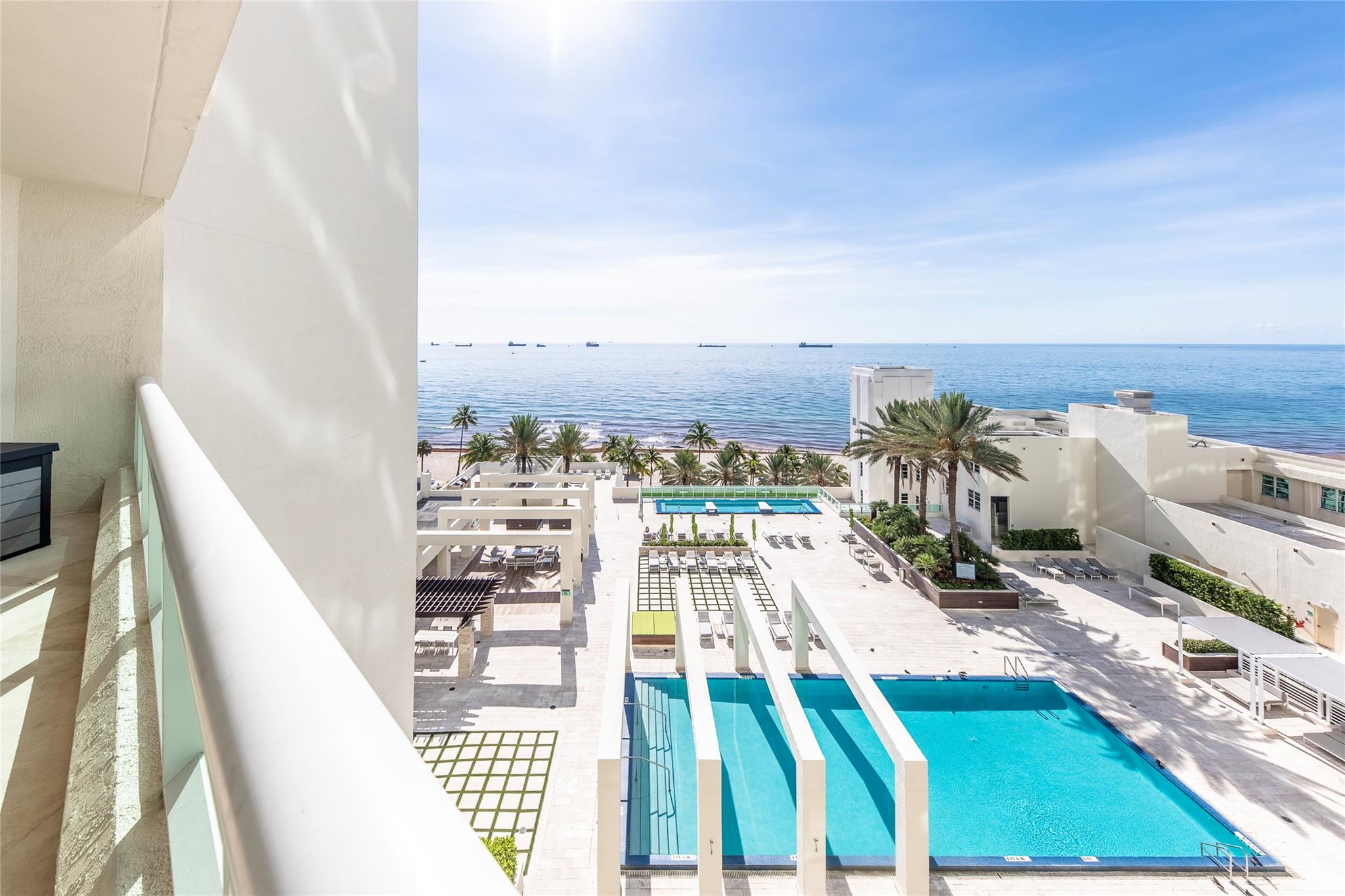 Las Olas Beach Club - Residential