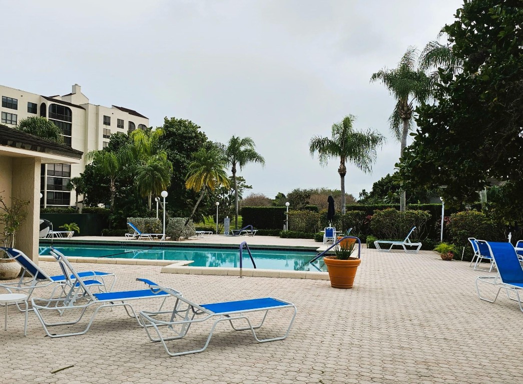 Boca Pointe - Residential