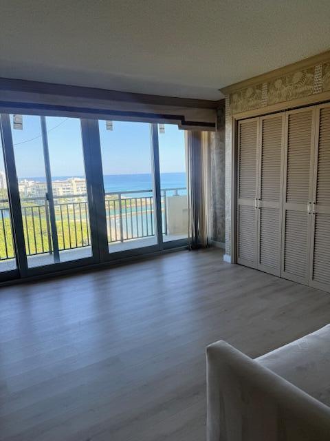 CLOISTER DEL MAR CONDO - Residential