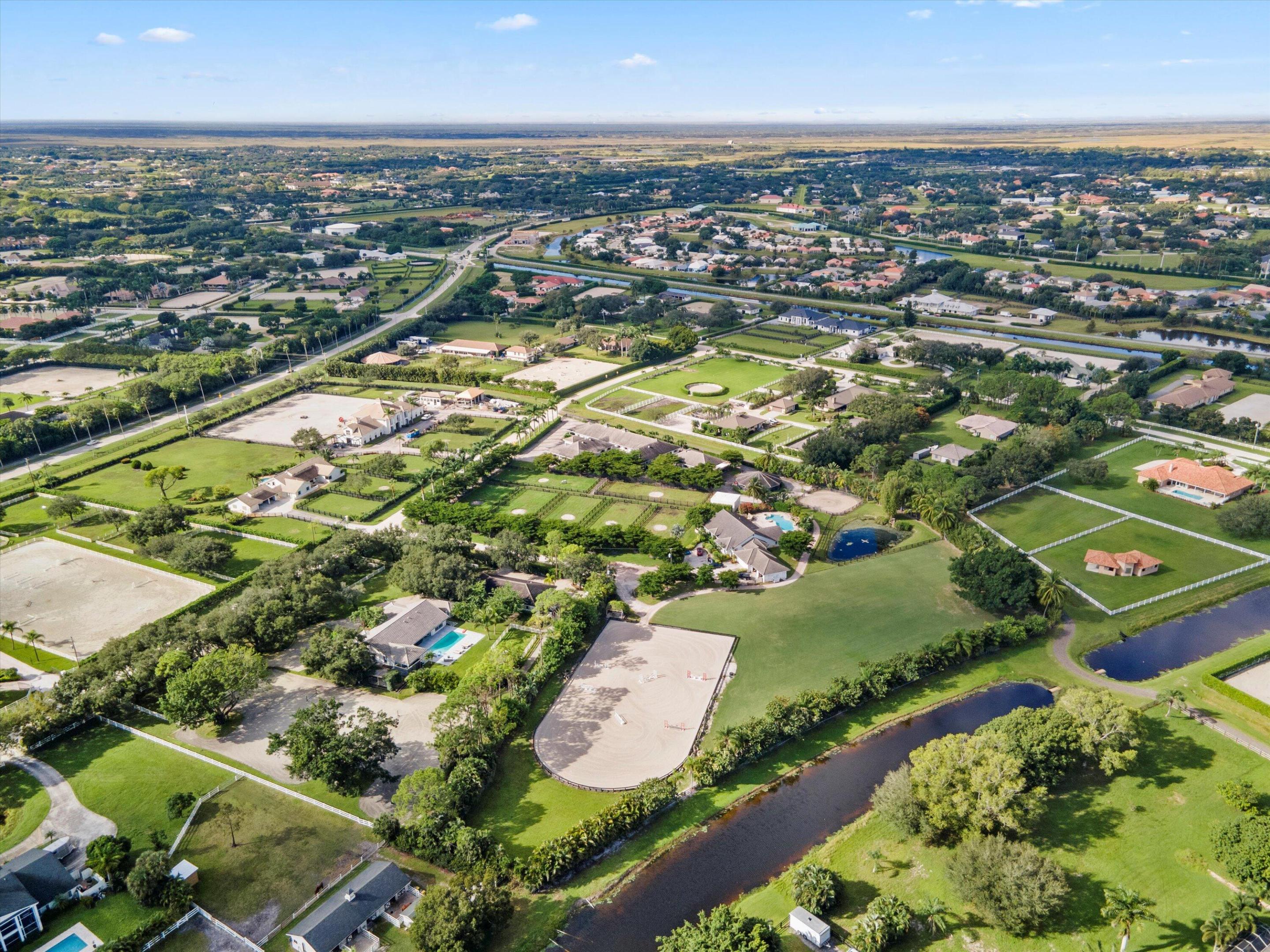 SADDLE TRAIL PARK OF WELLINGTON - Residential