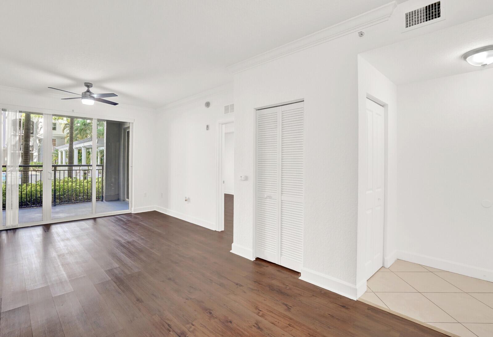 VIZCAYA LAKES CONDO - Residential