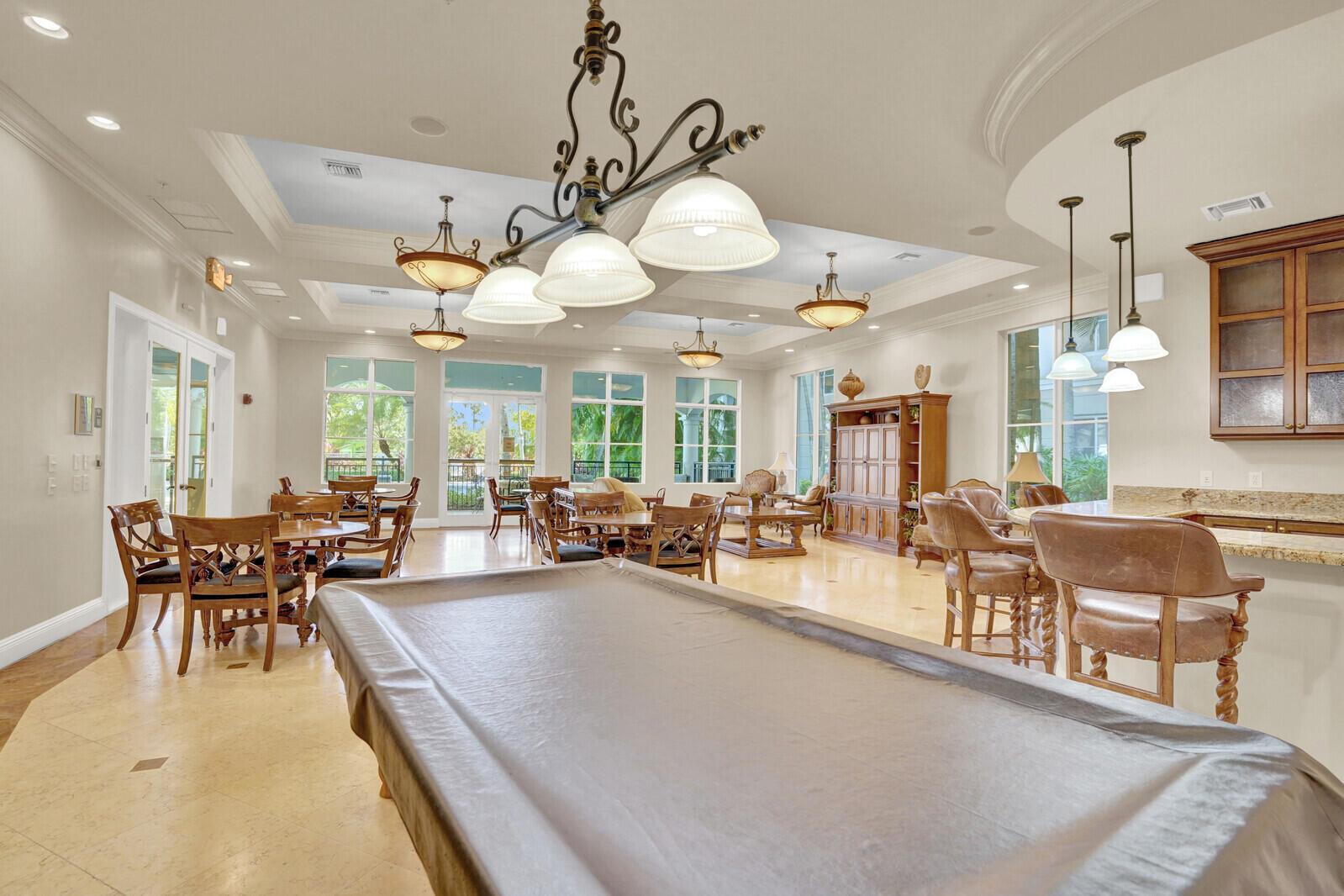 VIZCAYA LAKES CONDO - Residential