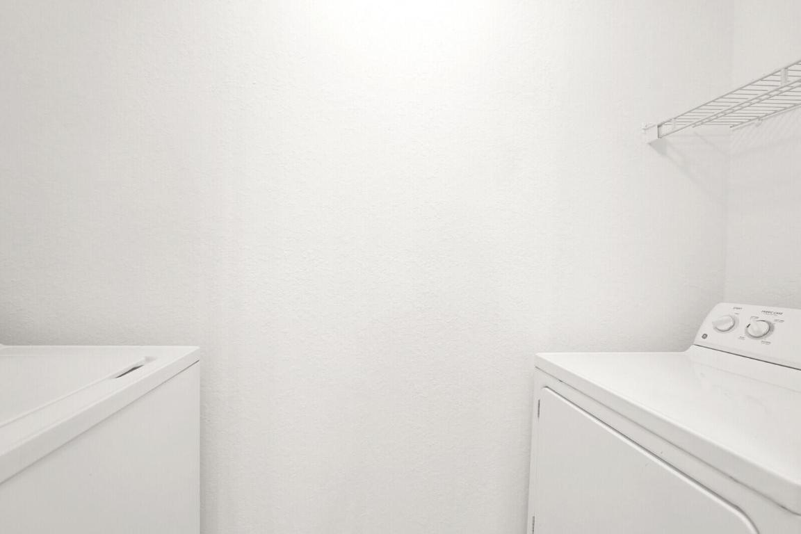 VIZCAYA LAKES CONDO - Residential