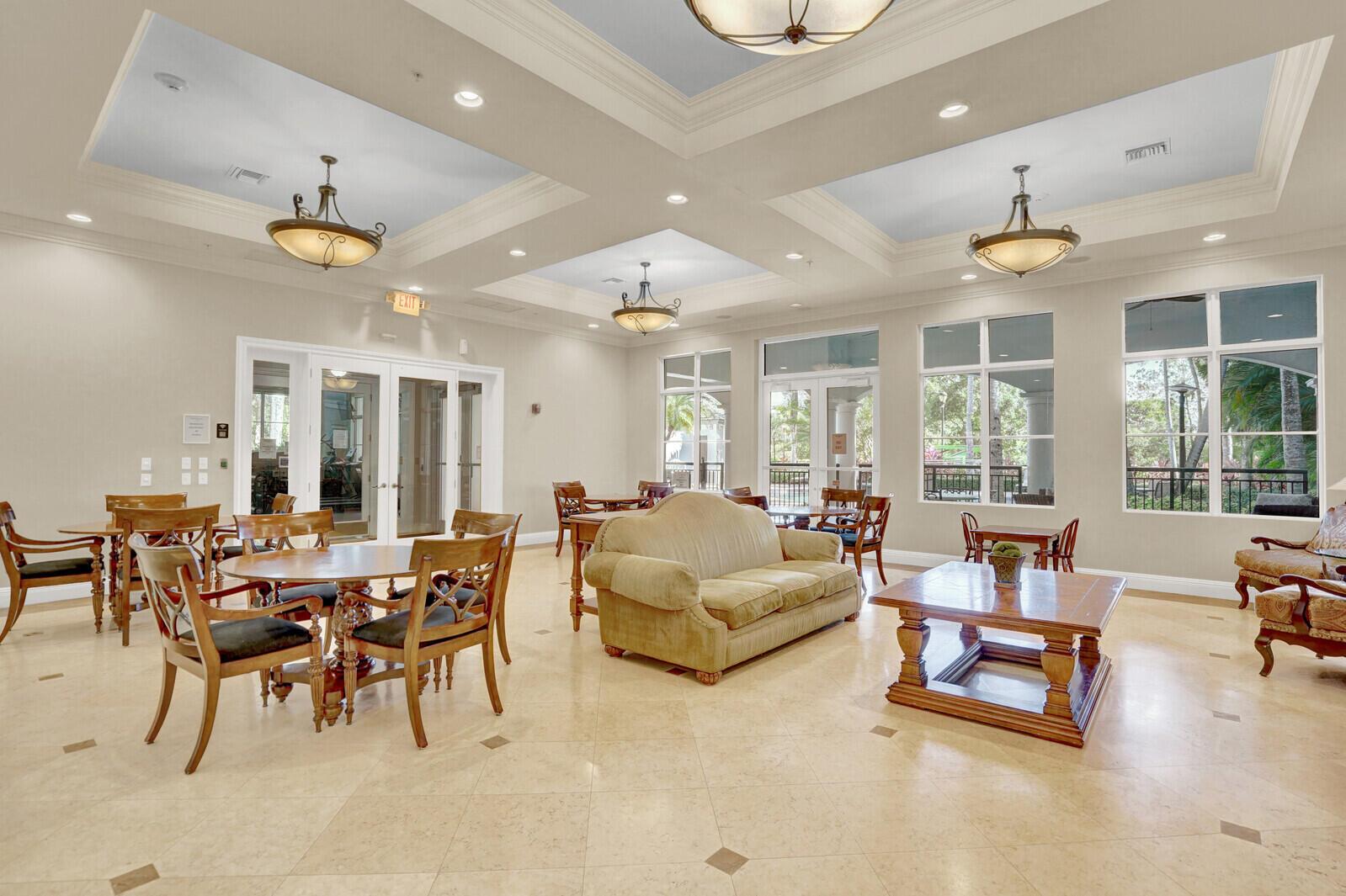 VIZCAYA LAKES CONDO - Residential