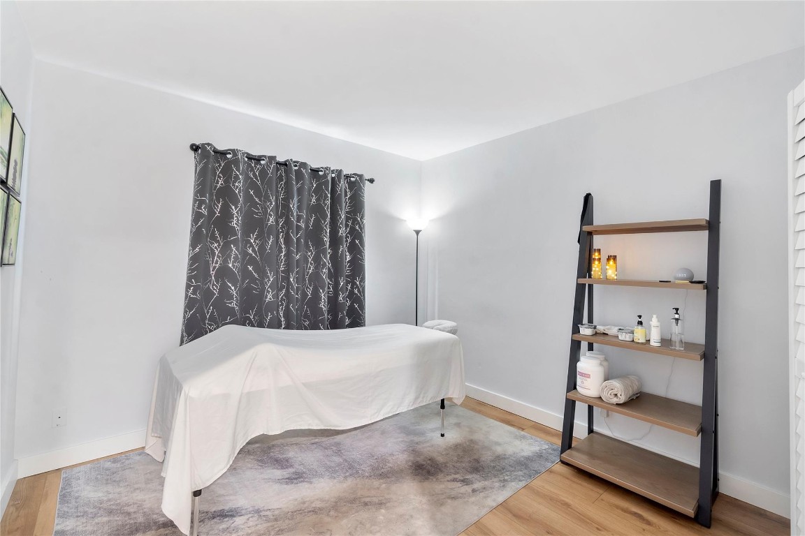 WINDSOR COURT - Residential