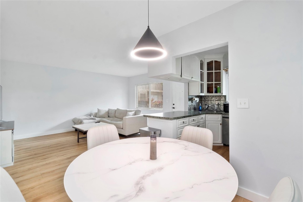 WINDSOR COURT - Residential