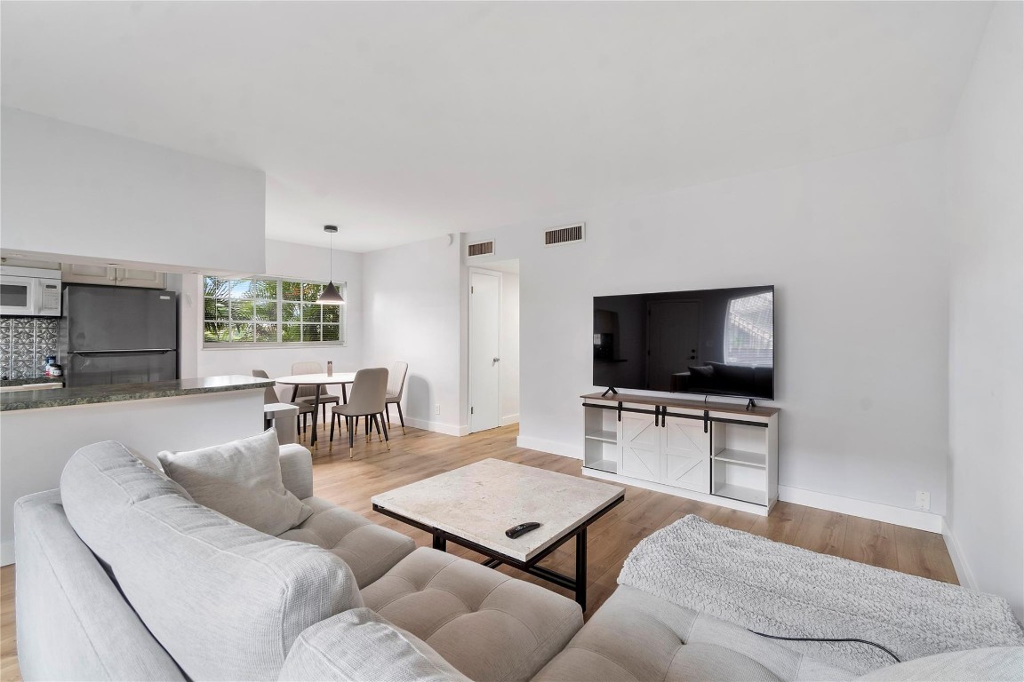 3030 NE 5th Terrace 1