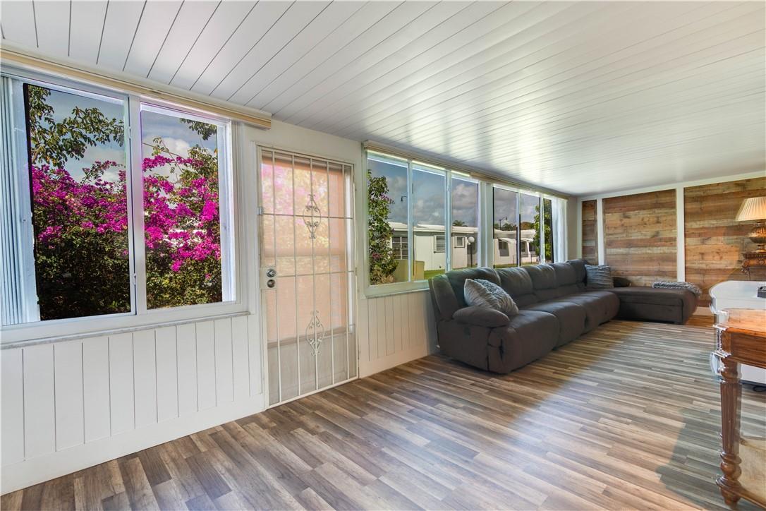 Leisureville Third Sec 65 - Residential