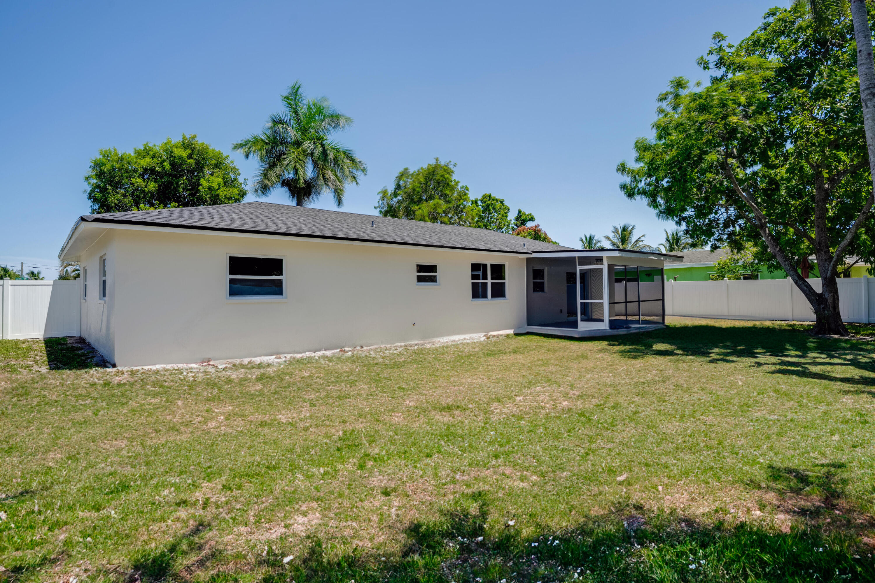 DELRAY SHORES FIRST ADD - Residential