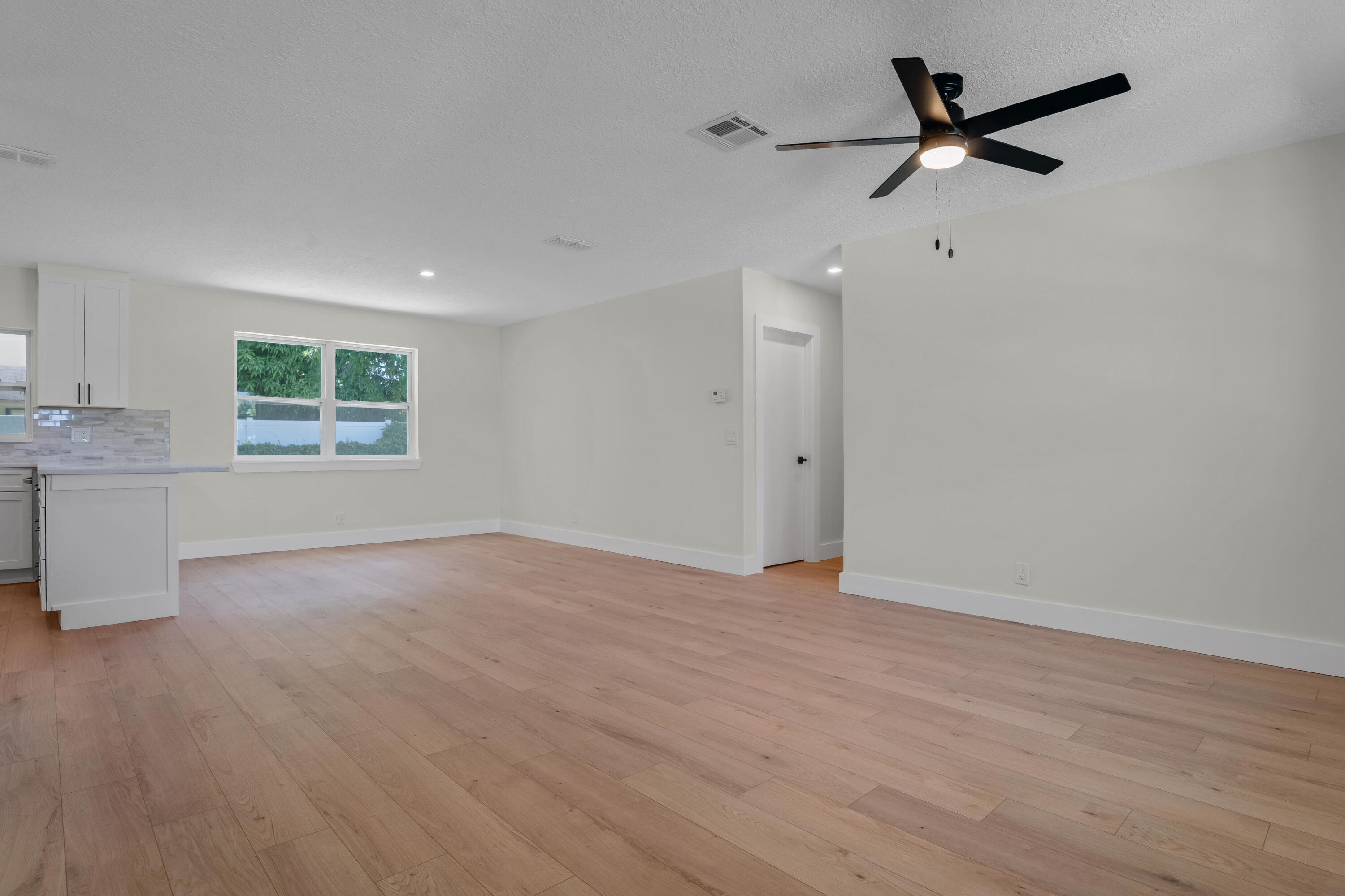 DELRAY SHORES FIRST ADD - Residential