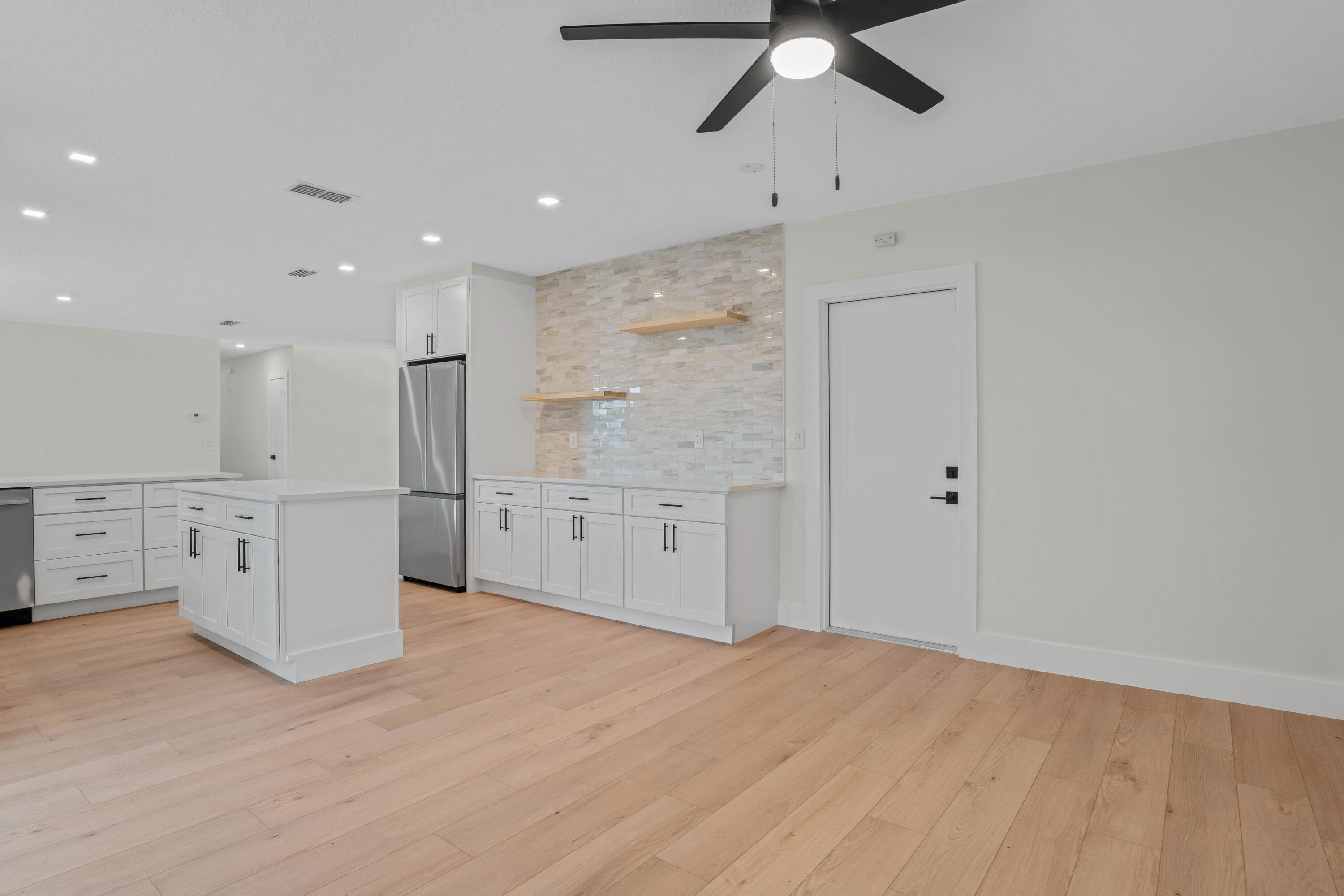 DELRAY SHORES FIRST ADD - Residential