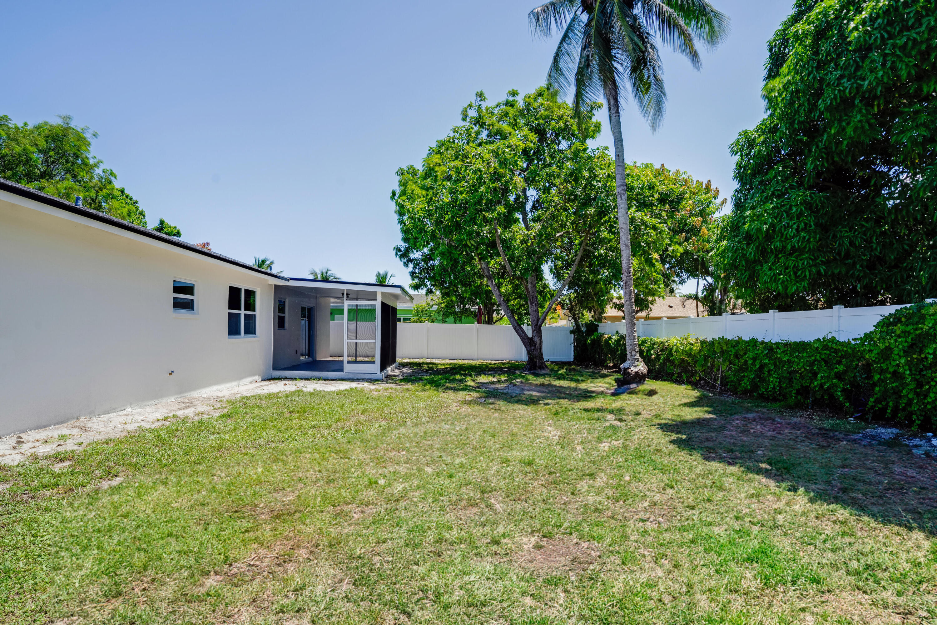 DELRAY SHORES FIRST ADD - Residential