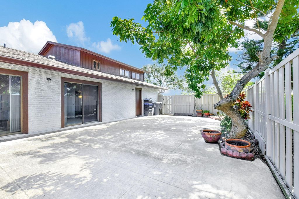 Photo of 9620 Boca Gardens Circle N #C, Boca Raton, FL 33496 (MLS # R10998984)