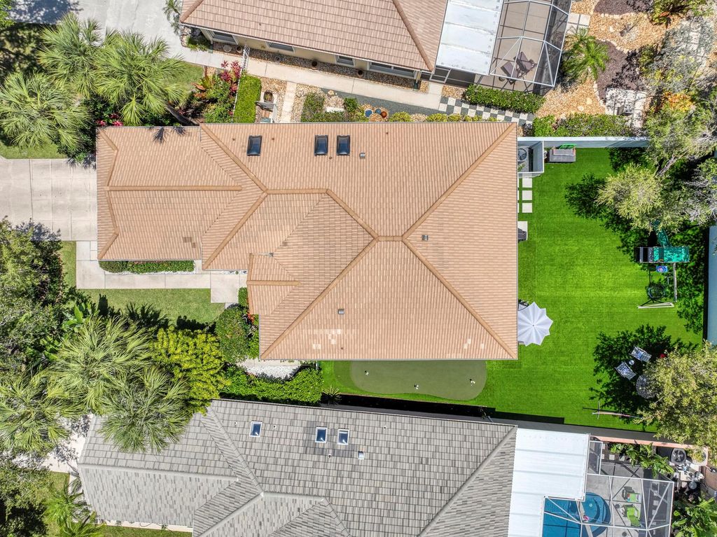 Photo of 137 E Hampton Way, Jupiter, FL 33458 (MLS # R10991500)