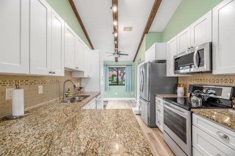 Tiny photo for 3513 SE Sandpiper Circle, Port Saint Lucie, FL 34952 (MLS # B26002743)
