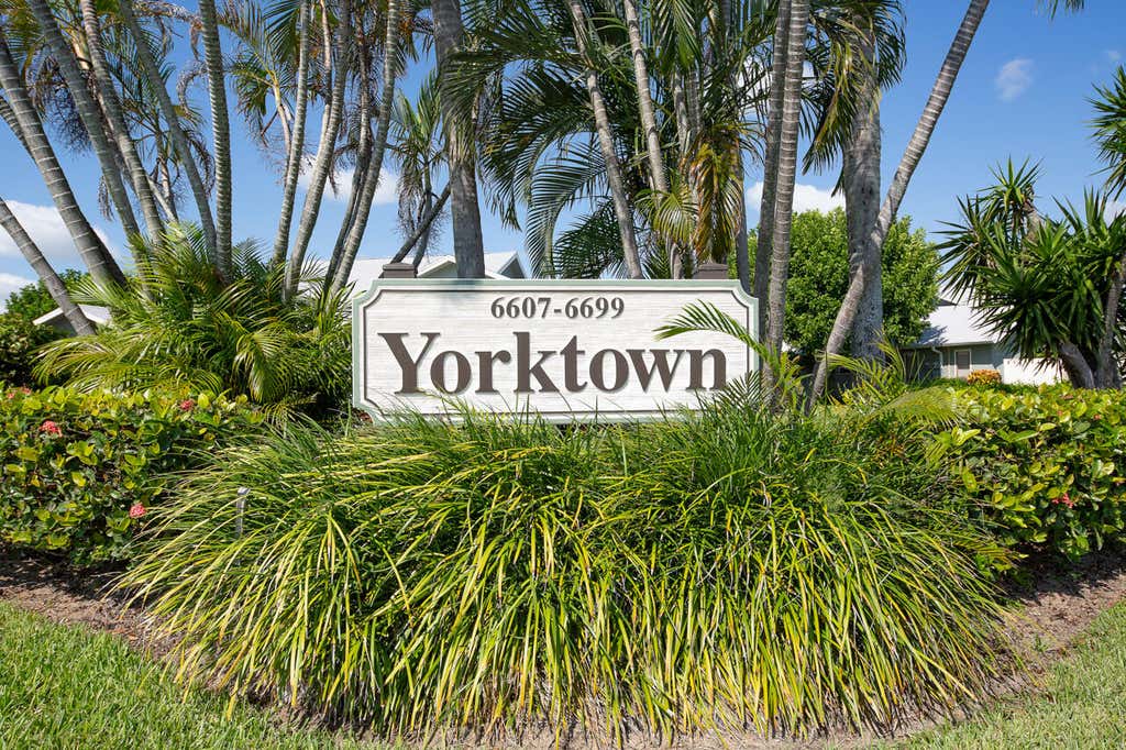 Photo of 6647 SE Yorktown Drive, Hobe Sound, FL 33455 (MLS # R11012264)
