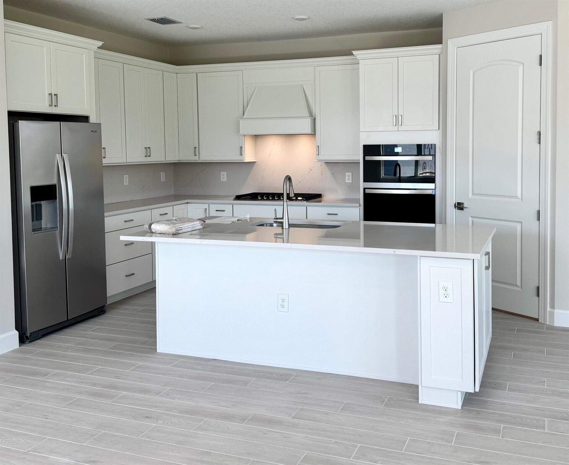 DEL WEBB TRADITION - Residential