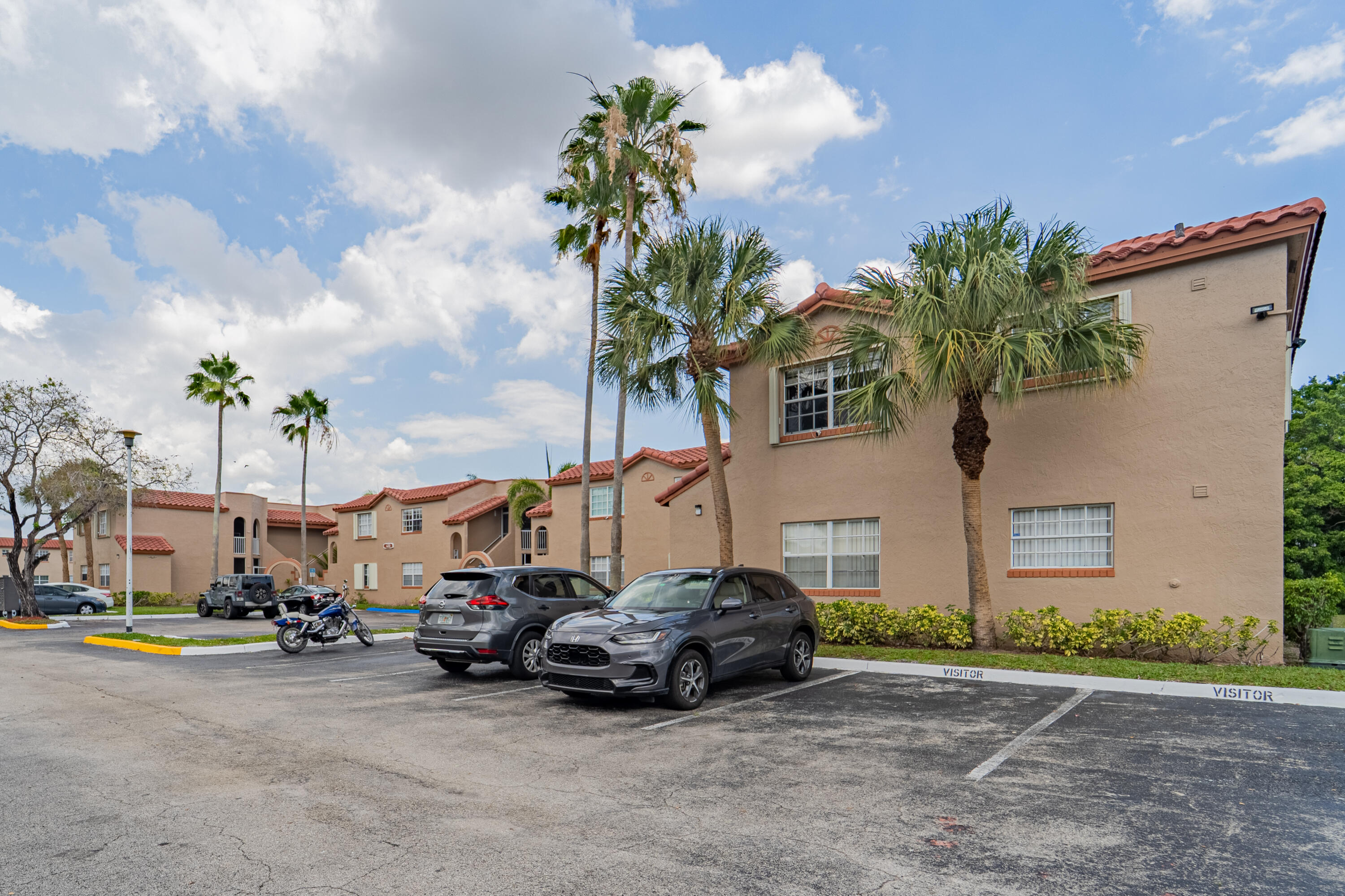WINDMILL LAKES I CONDO - Residential