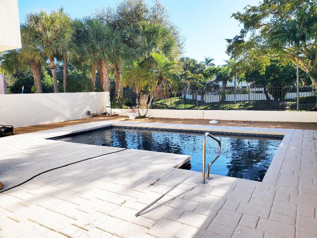 TOWN PLACE CLUB VILLAS - Residential Lease