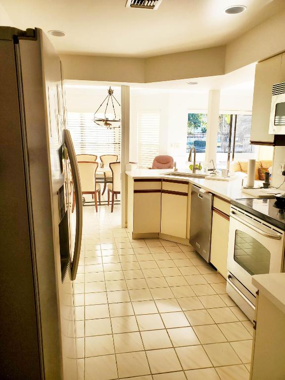 TOWN PLACE CLUB VILLAS - Residential Lease