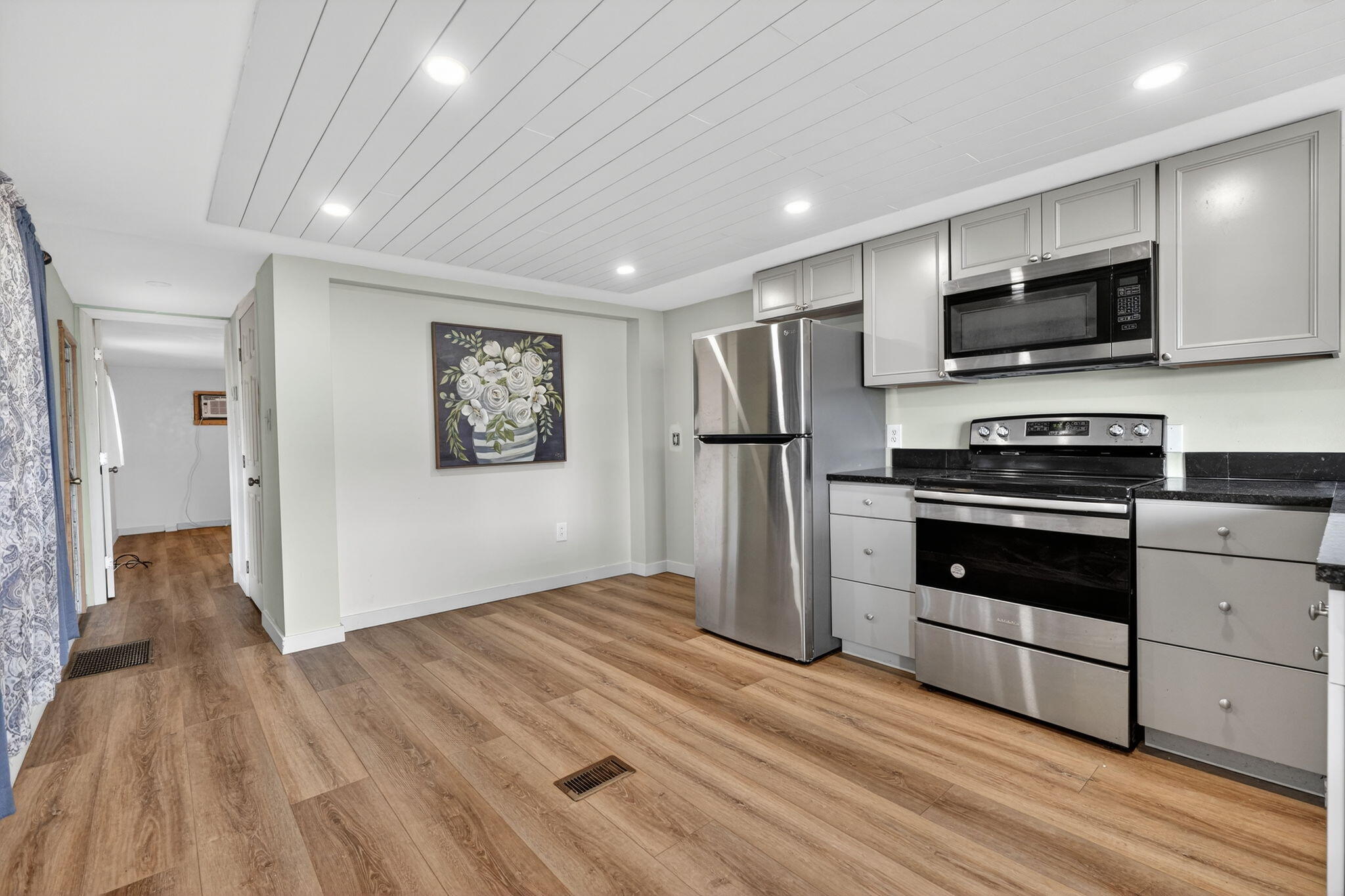 Sea Breeze Mobile Manor - Residential