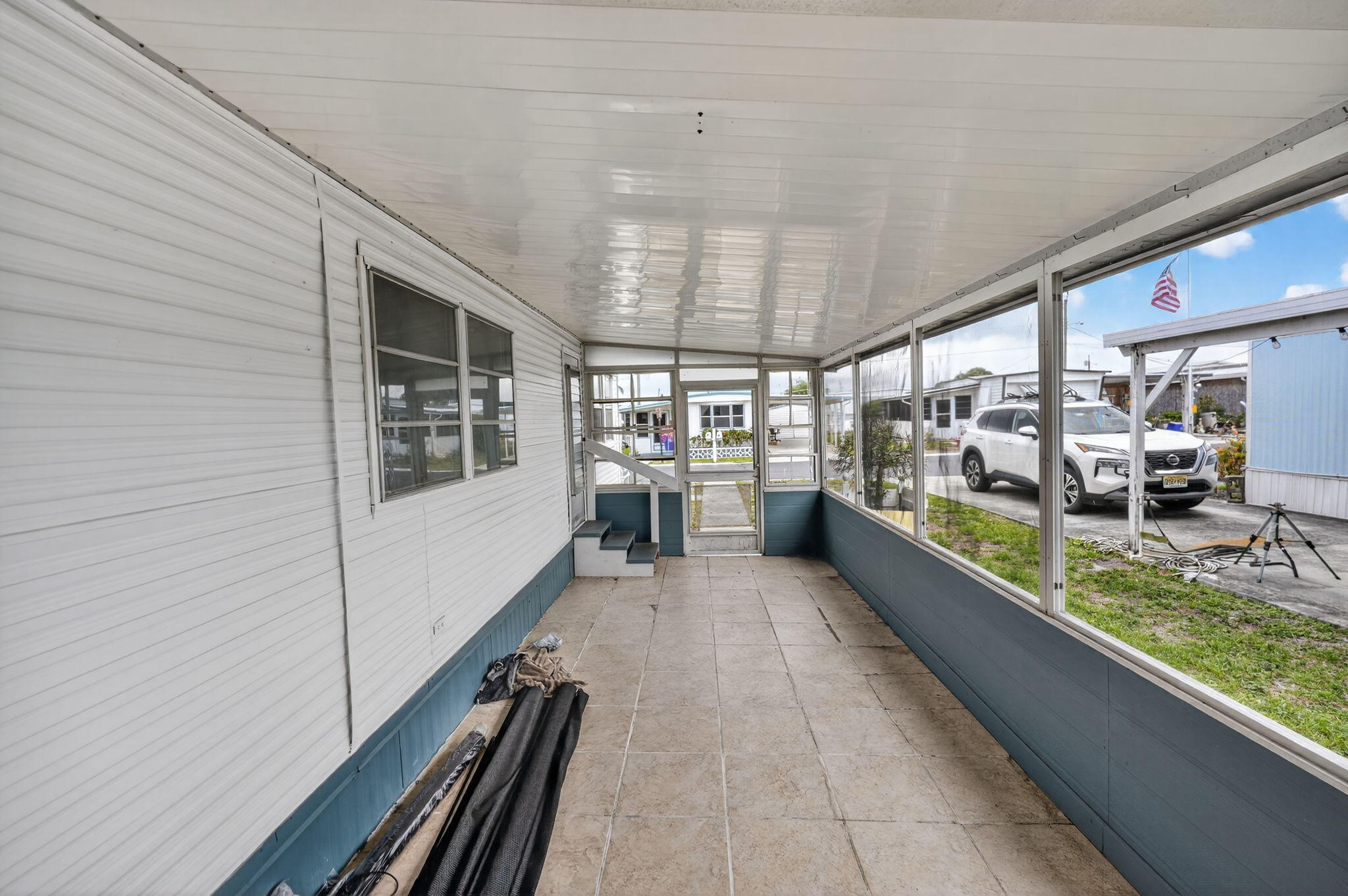 10885 SE Federal Highway