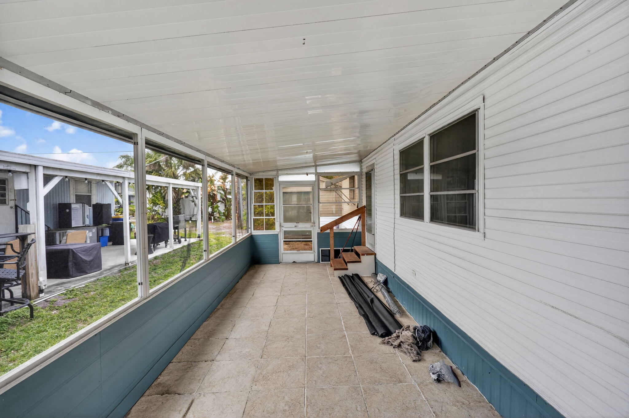 Sea Breeze Mobile Manor - Residential