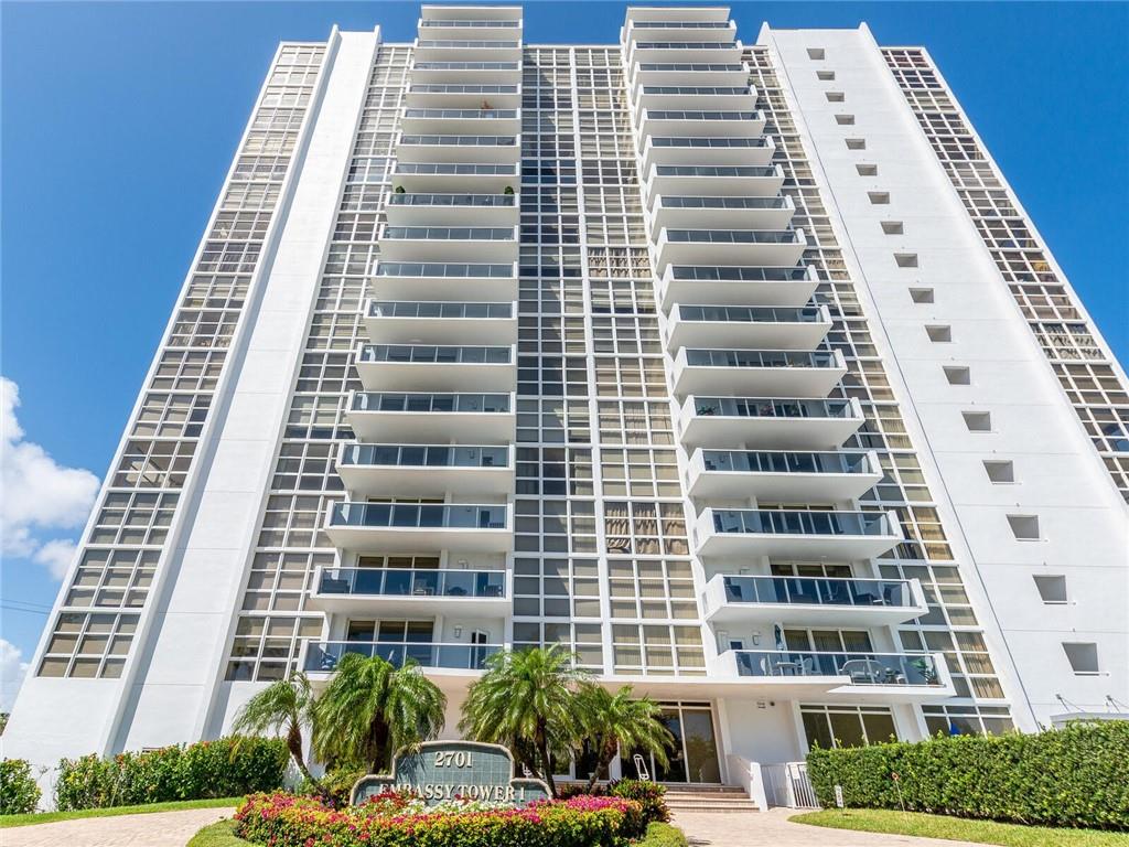 EMBASSY TOWER - Residential