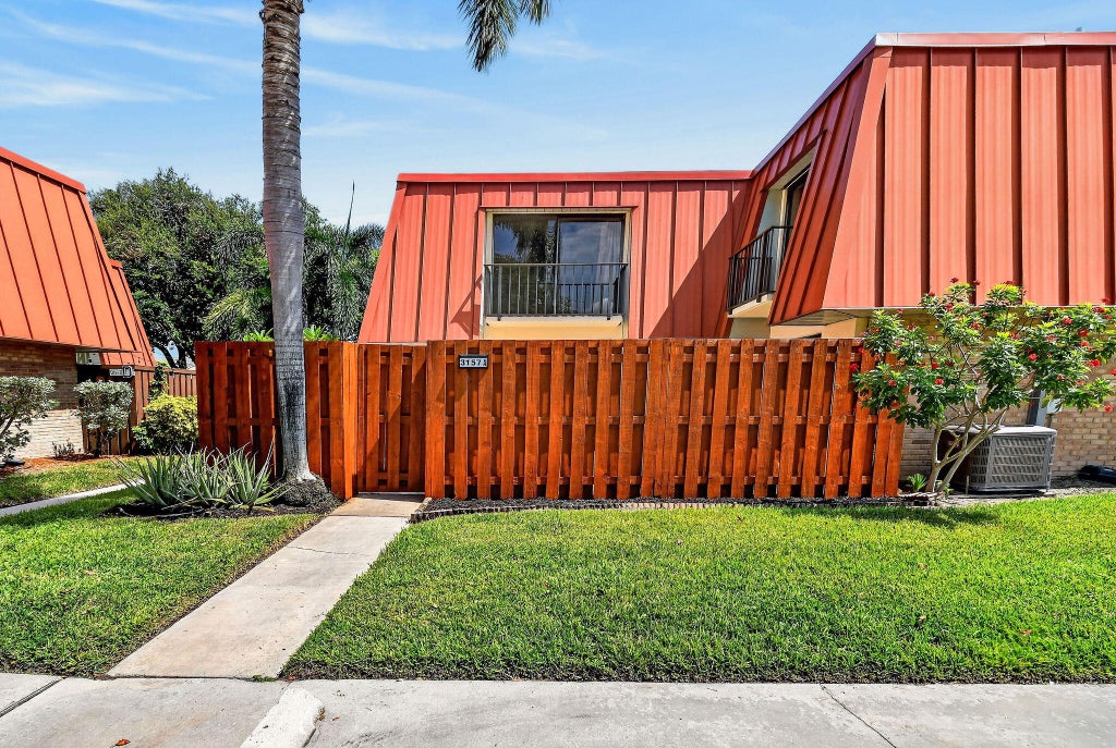 Photo of 3157 Meridian Way S #A, Palm Beach Gardens, FL 33410 (MLS # B26069481)