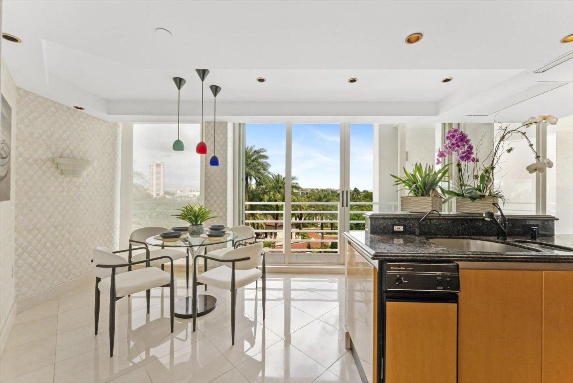 PRESIDENTIAL PLACE CONDO - Residential