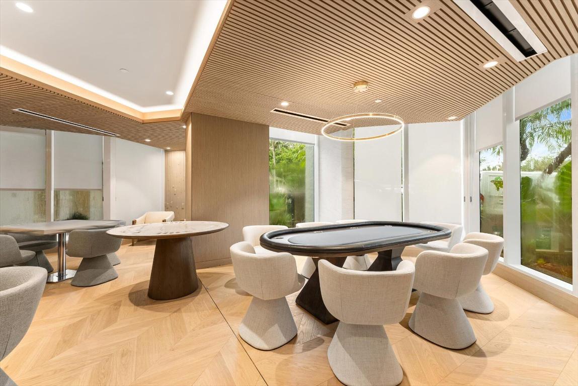 PRESIDENTIAL PLACE CONDO - Residential