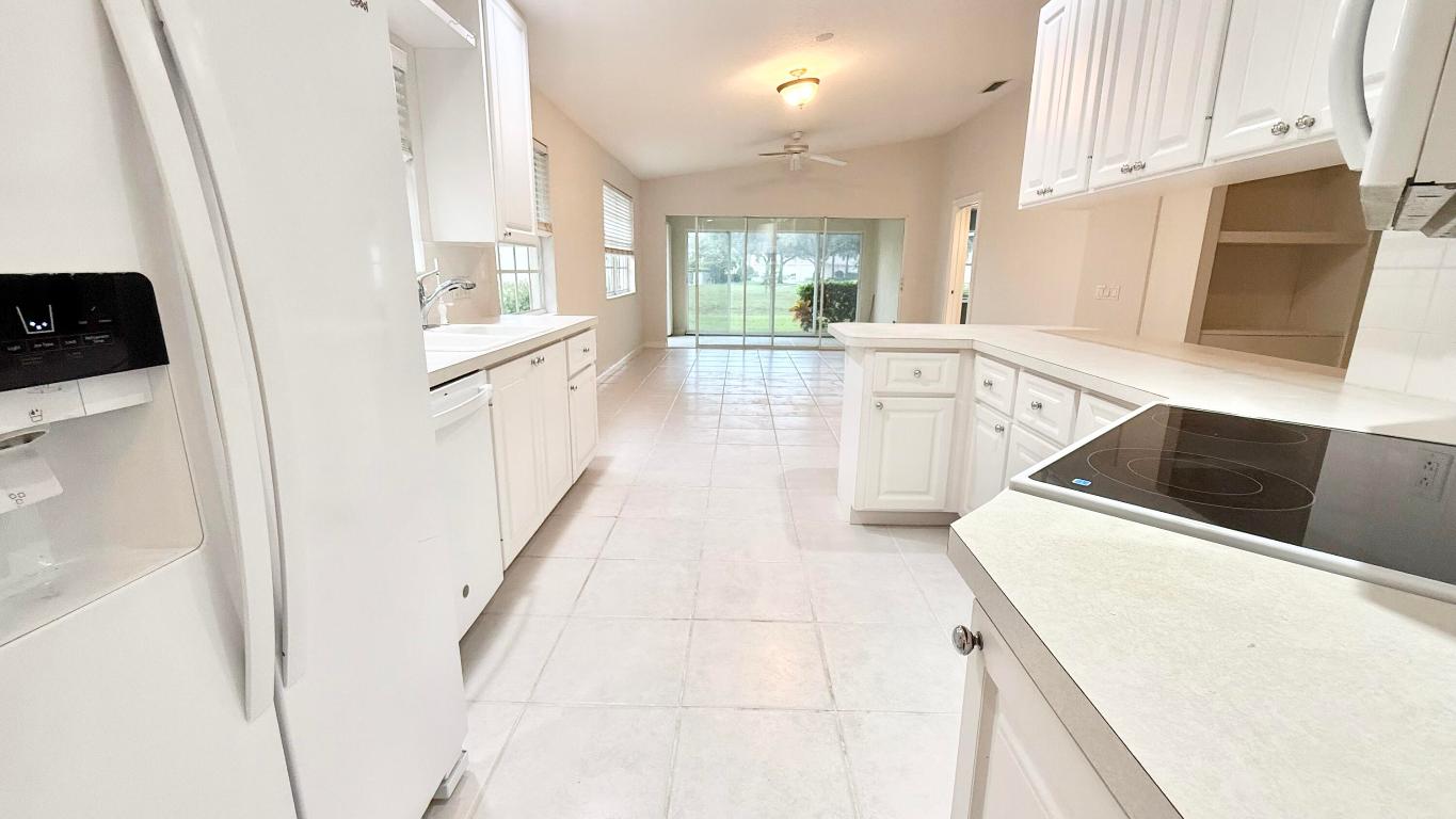 7701 Pine Island Way