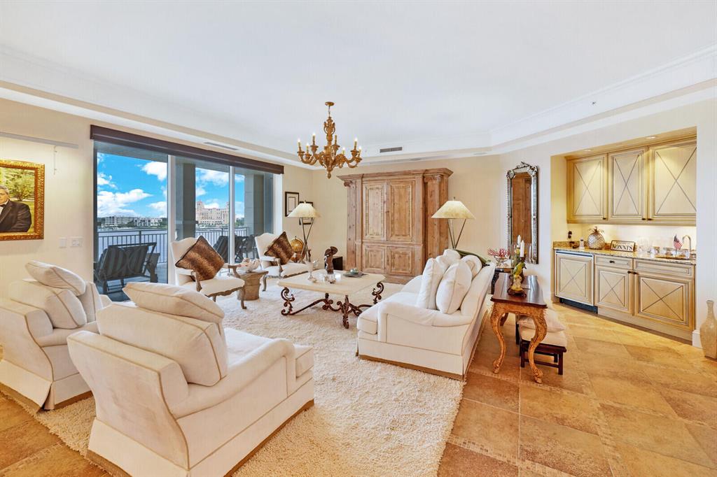 ONE WATERMARK PLACE OF THE PALM BEACHES - Residential