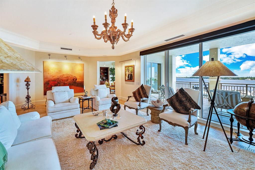 ONE WATERMARK PLACE OF THE PALM BEACHES - Residential