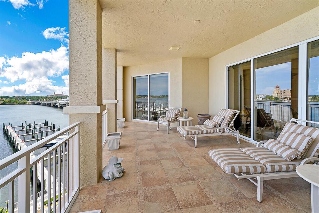 ONE WATERMARK PLACE OF THE PALM BEACHES - Residential