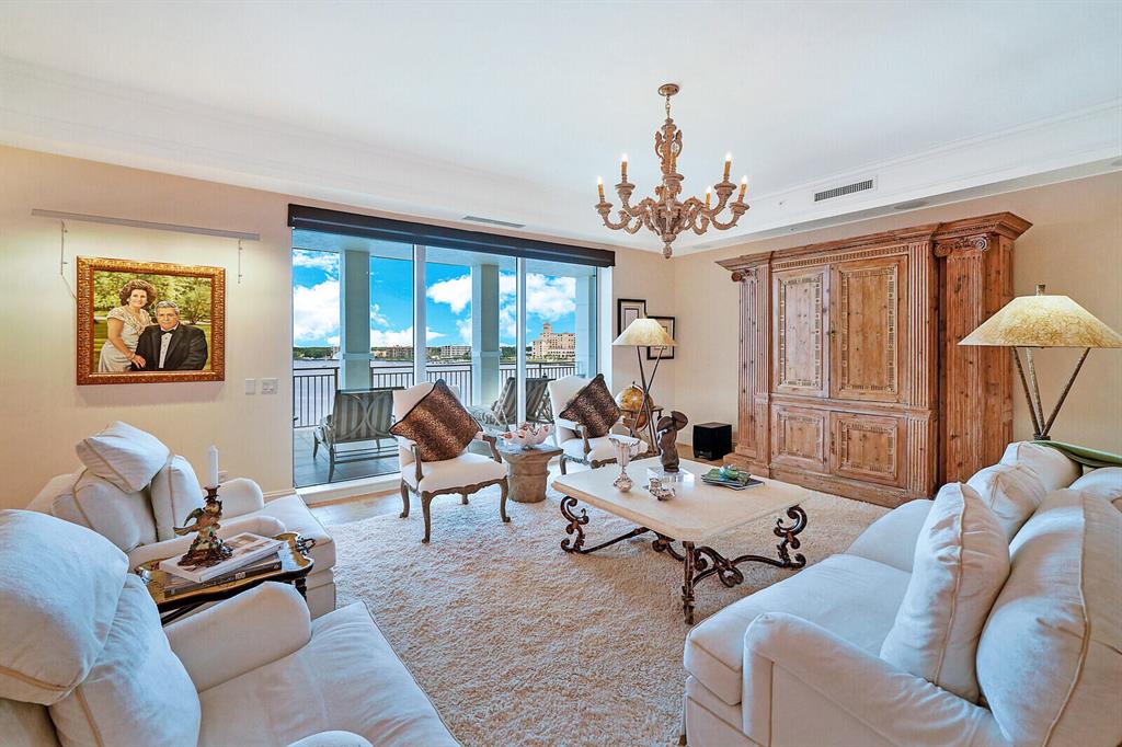 ONE WATERMARK PLACE OF THE PALM BEACHES - Residential