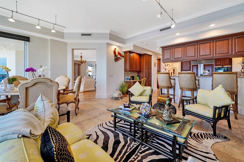 ONE WATERMARK PLACE OF THE PALM BEACHES - Residential