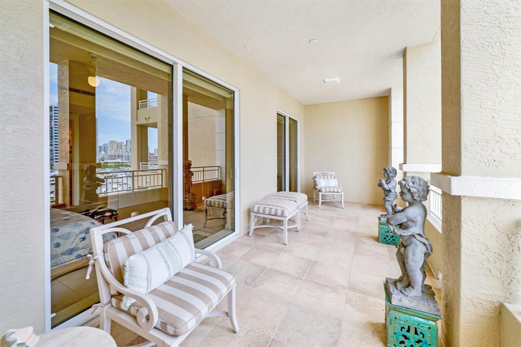 ONE WATERMARK PLACE OF THE PALM BEACHES - Residential