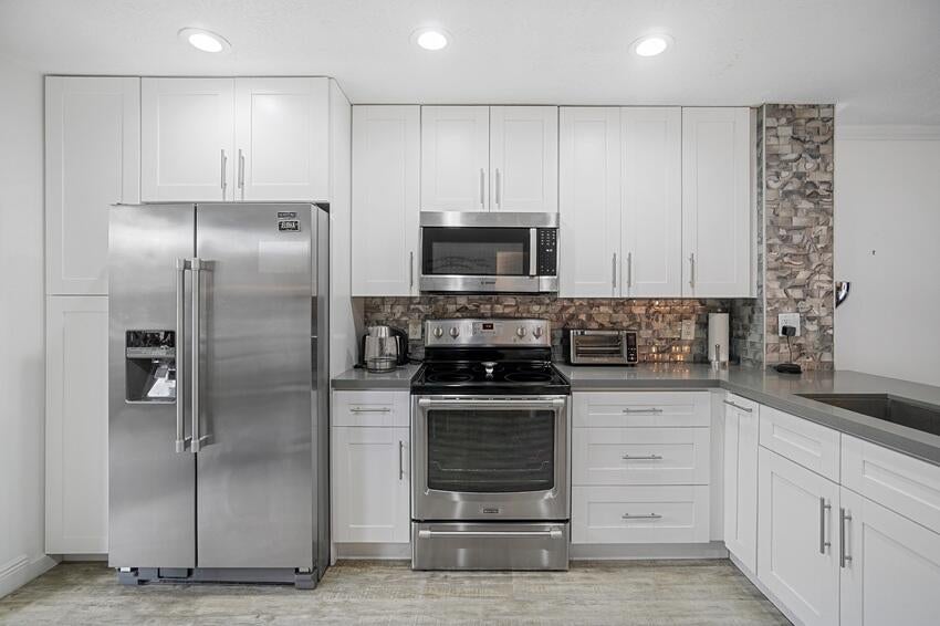 7620 NW 79th Avenue J8, Tamarac FL 33321