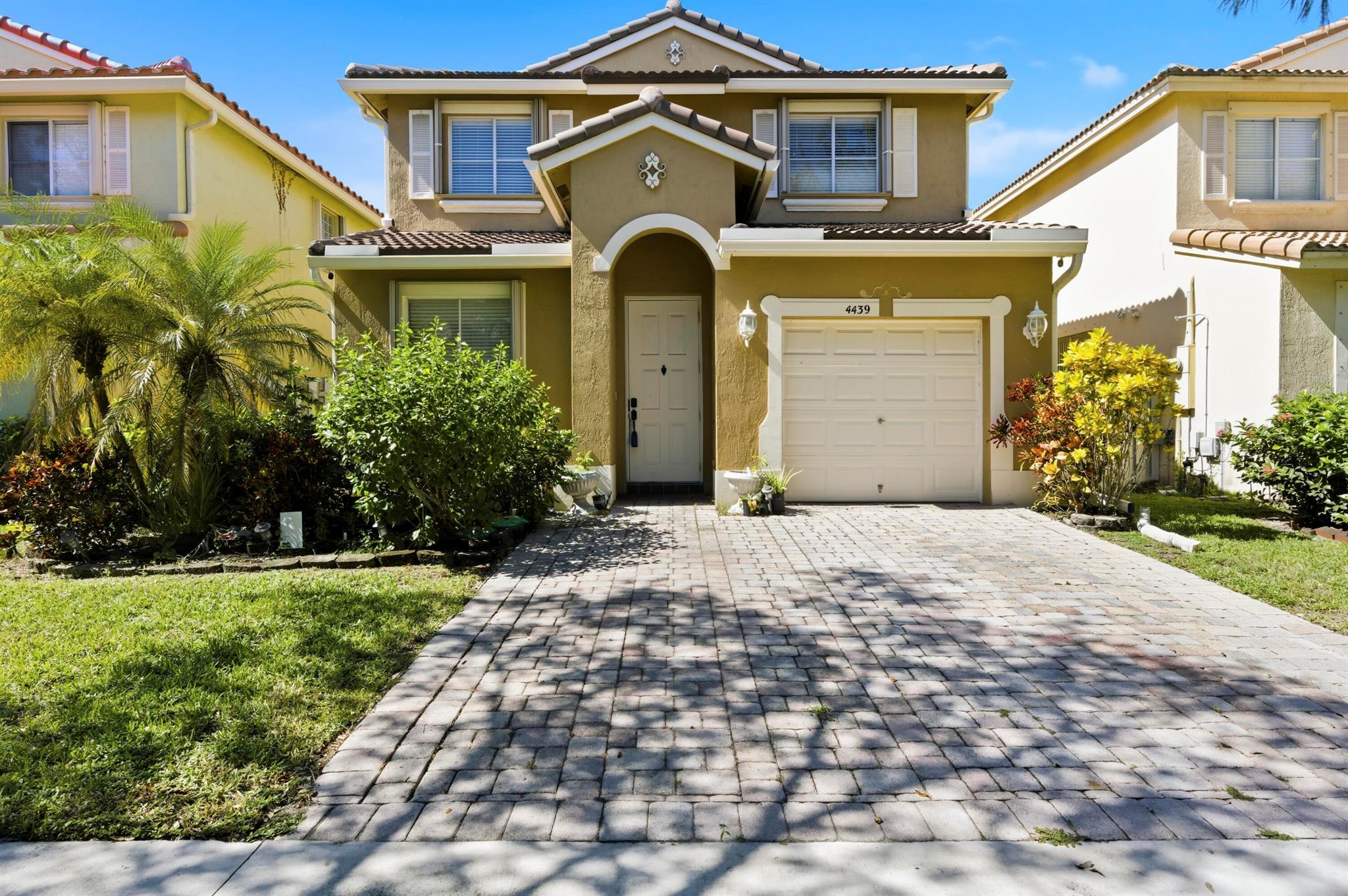 4439 Lake Tahoe Circle