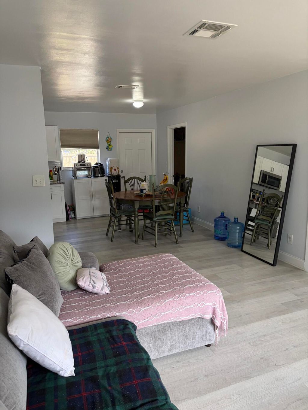 Photo of 420 NW 7th Ter, Pompano Beach, FL 33060 (MLS # B26000893)